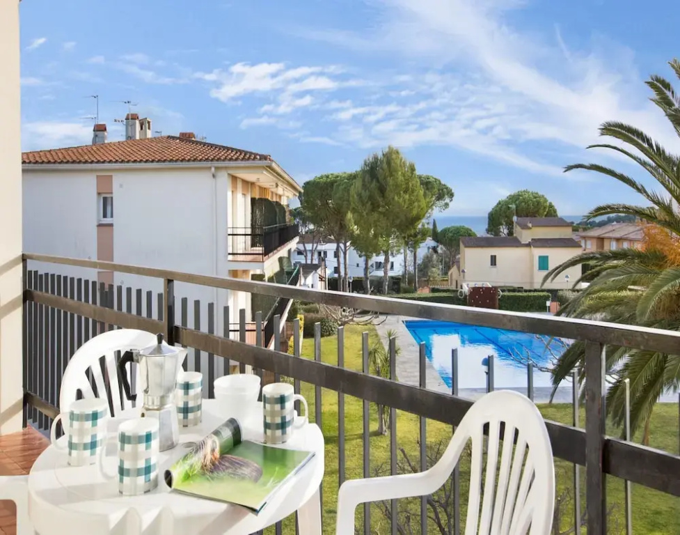 Apartment for 5 People Near Sea Beach