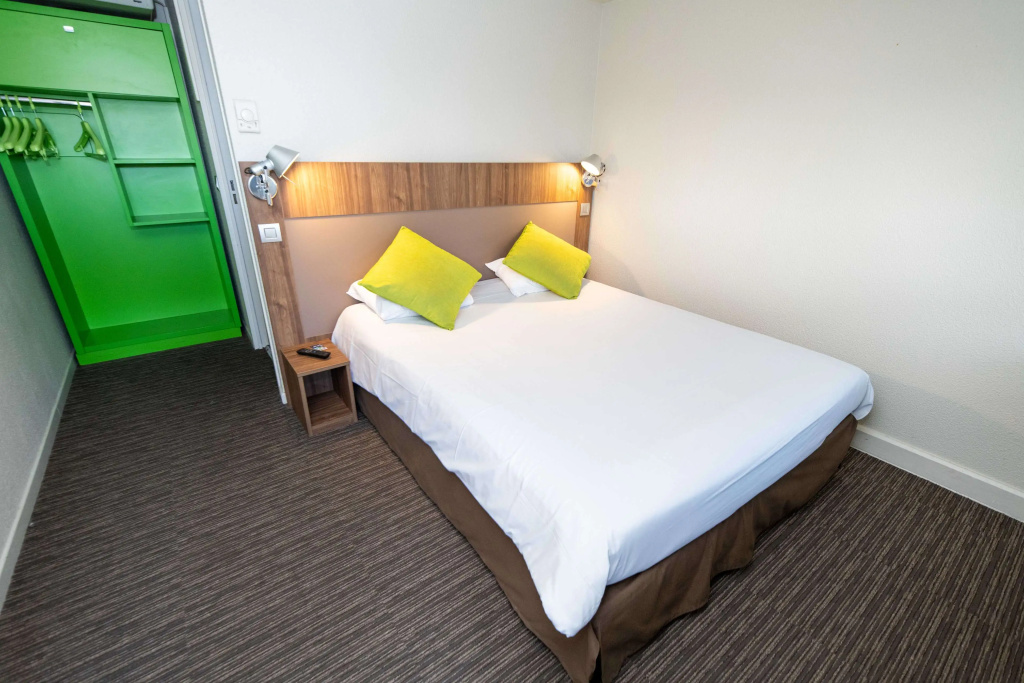 Standard Double room (full double bed)