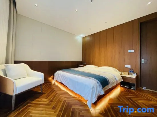4 Bedrooms Suite with view