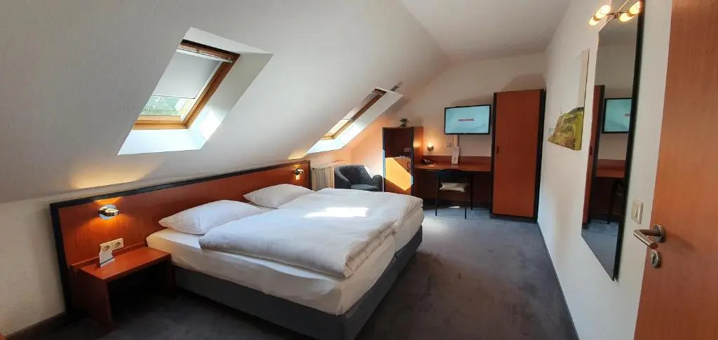 Standard Double room (full double bed)