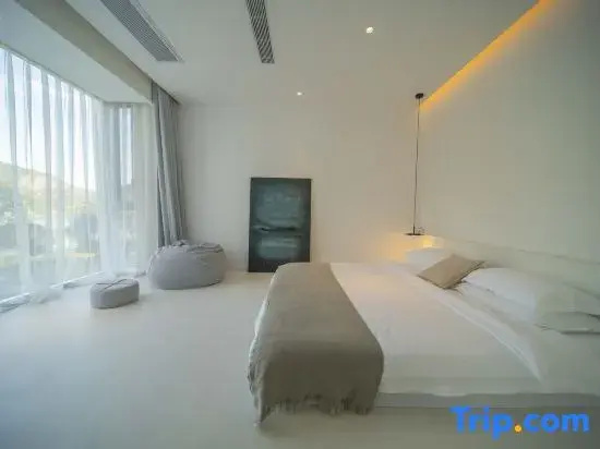 Suite with river view