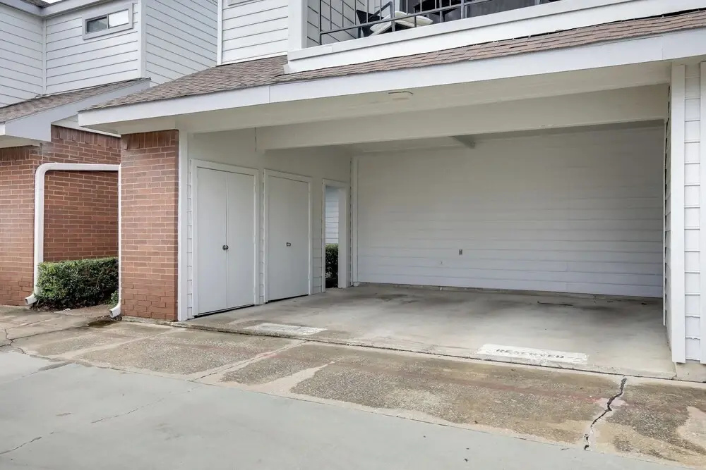 Comfortable Dallas Condo Close to Attractions