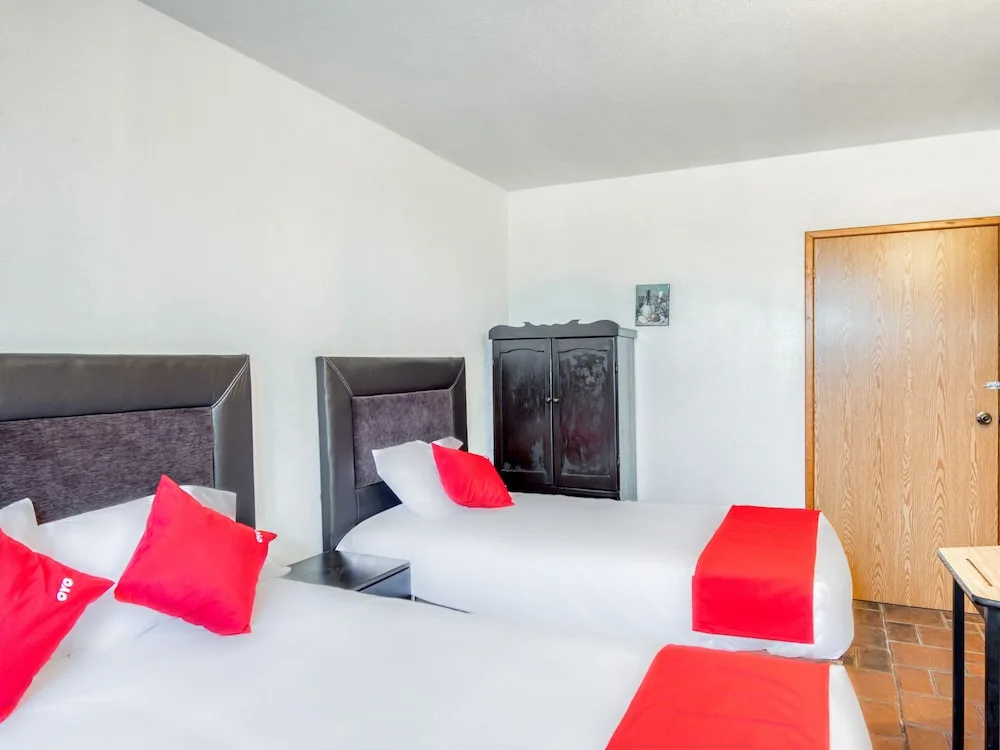 Standard Triple room with balcony
