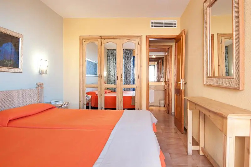 LIVVO Lago Taurito Hotel & Aquapark All Inclusive - Chambres