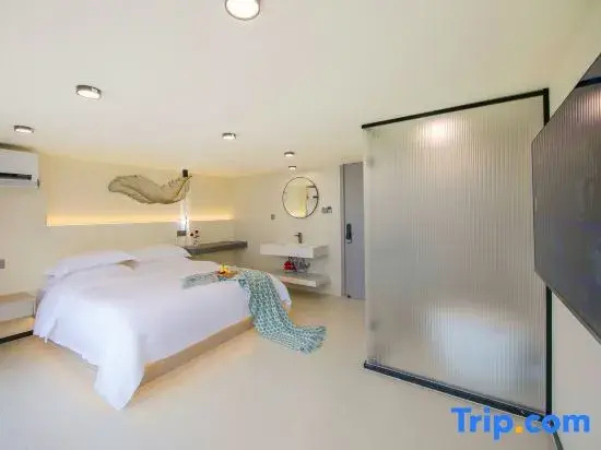 Standard Double room seafront (full double bed)
