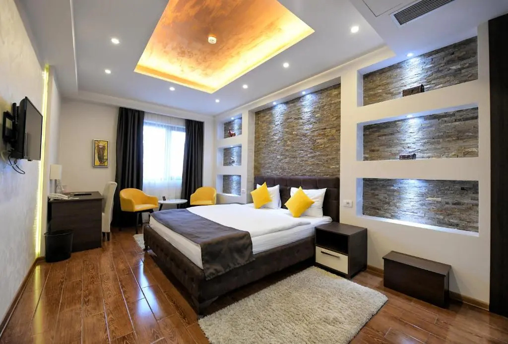 Standard Double room (full double bed)