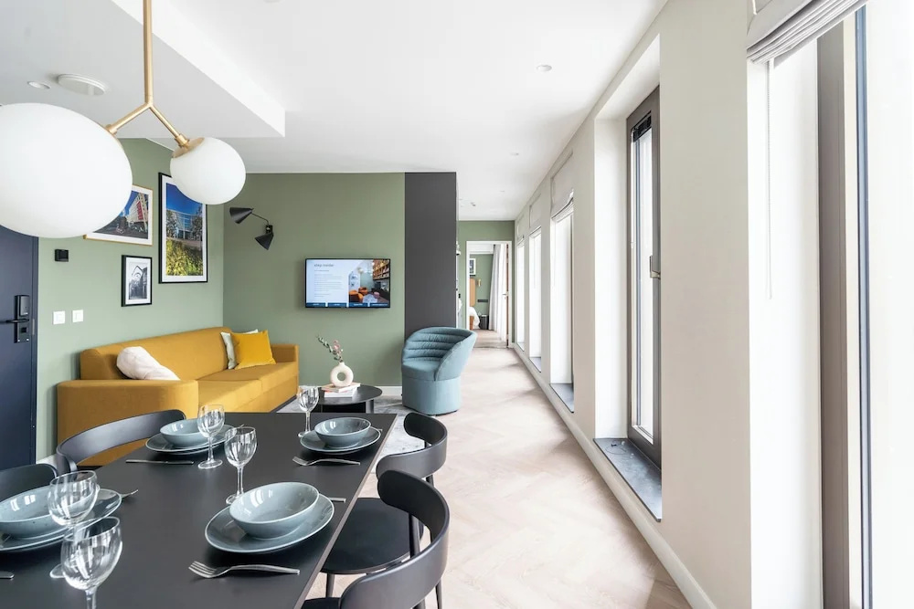2 Bedrooms Apartment