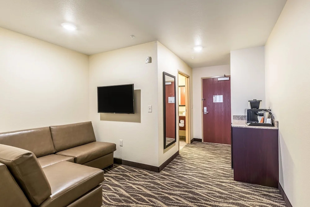 Quadruple Suite