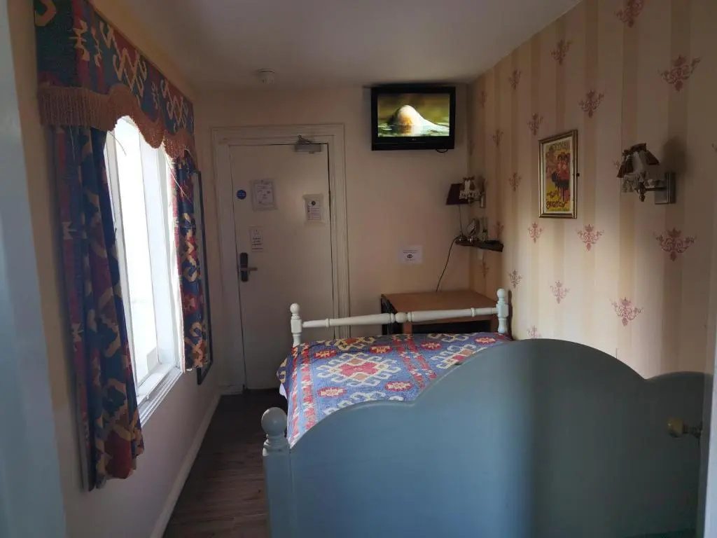 Economy Double room (full double bed)