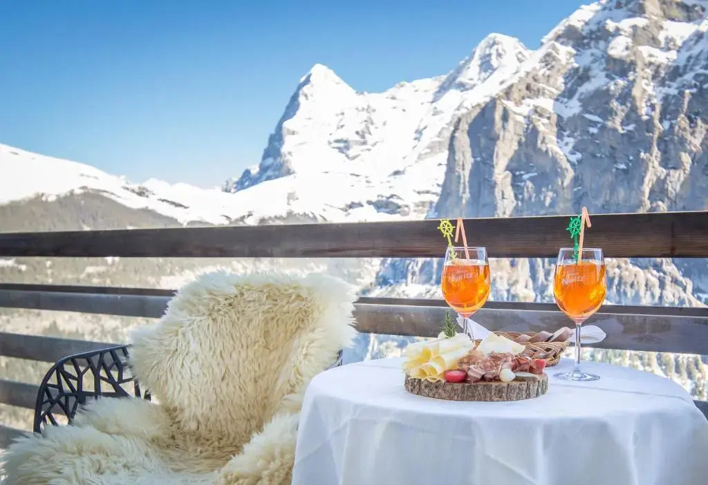Food & Beverage