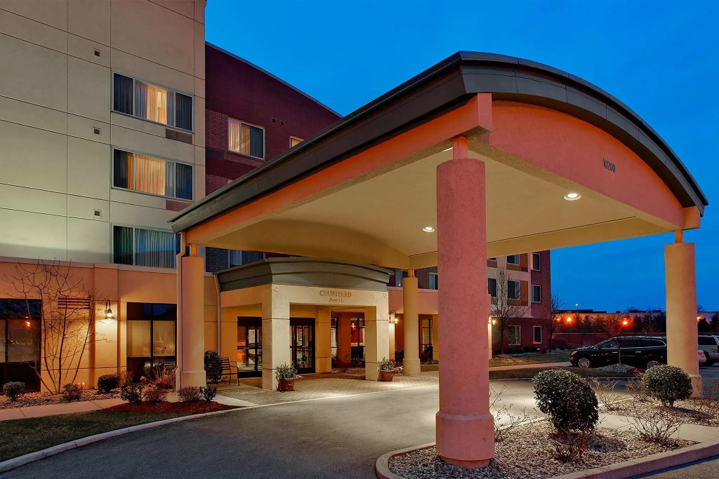 Courtyard by Marriott Louisville Northeast