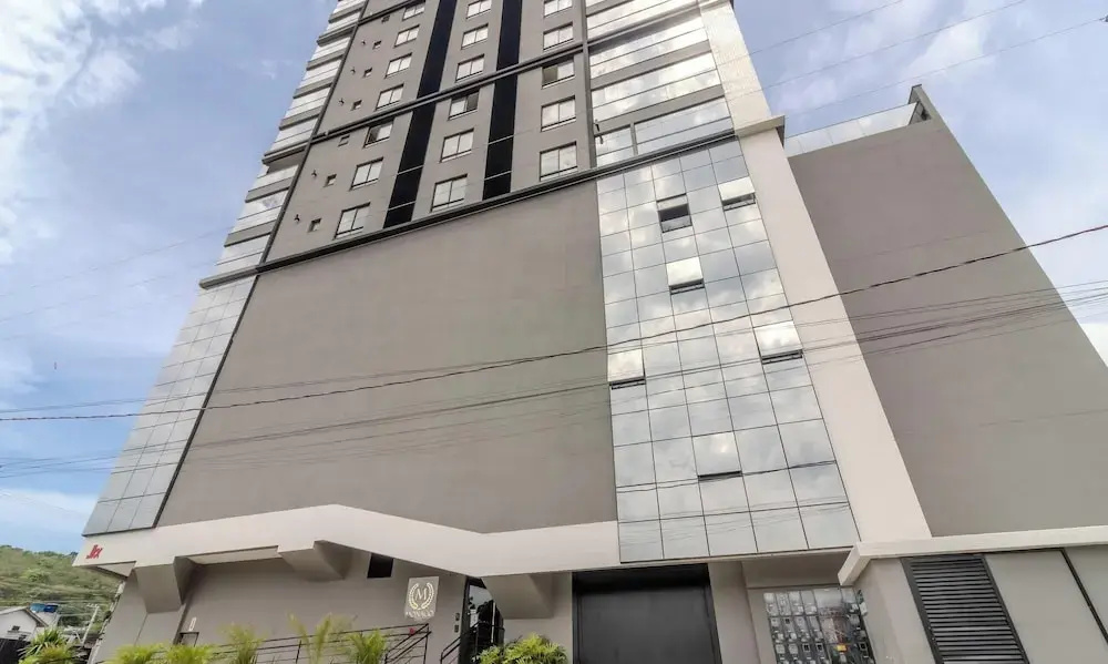 Fully Equipped Stays Just Steps From the sea in Pereque Mtrs