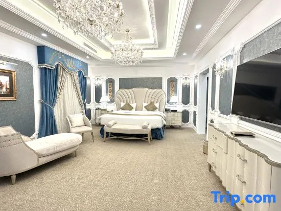 Royal room