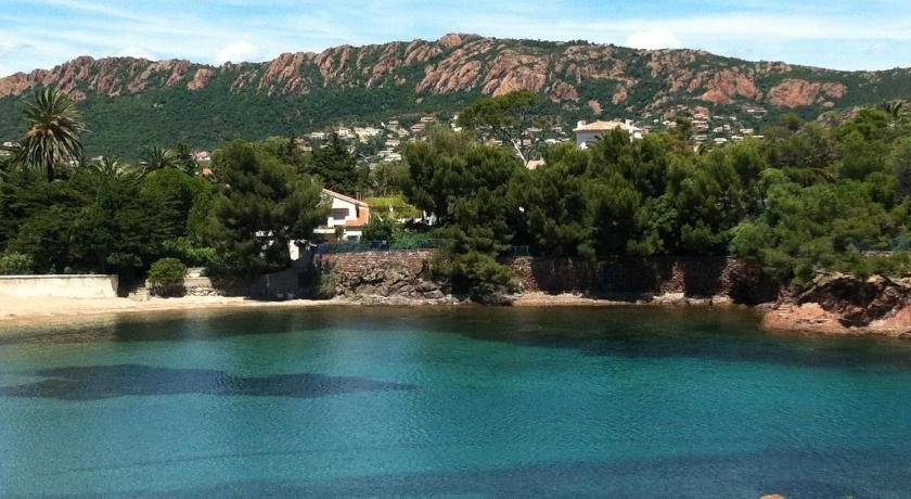 Beach & Waterfront