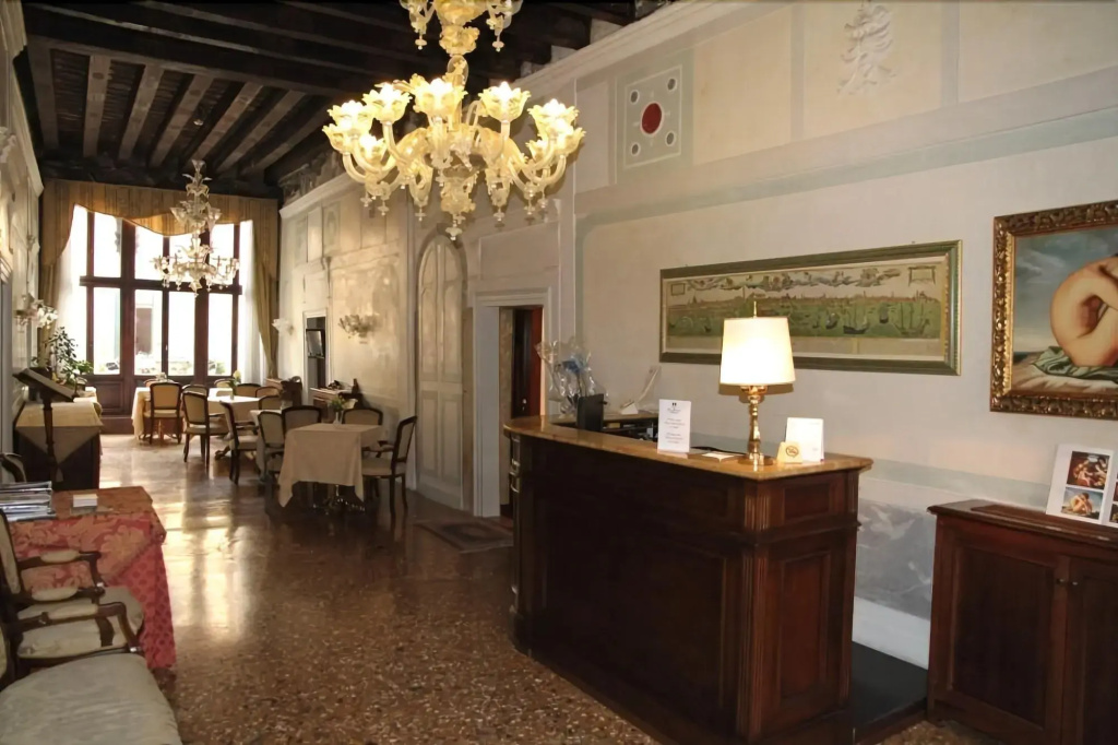 Hotel photo 20