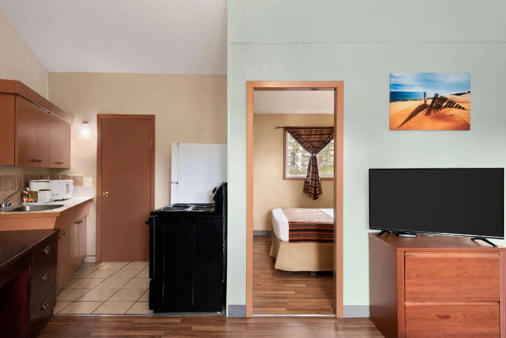 Double Studio Suite (full double bed)