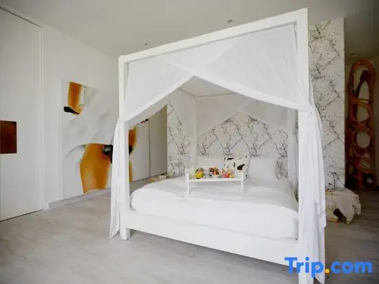 2 Bedrooms Family Villa