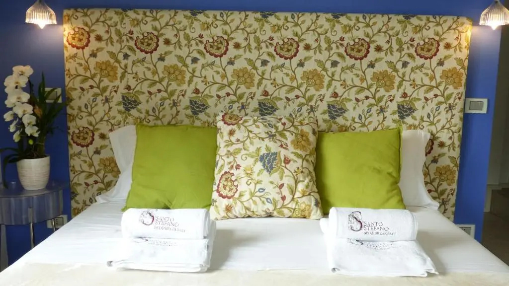 Superior Double room with city view (full double bed)