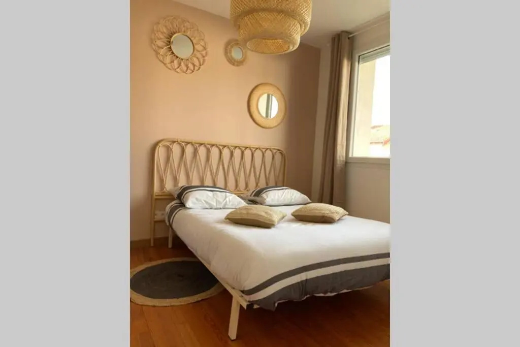 Villa Sagrada - Le Boheme ****