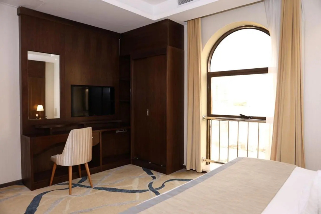 Sansa Hotel Jeddah — 4