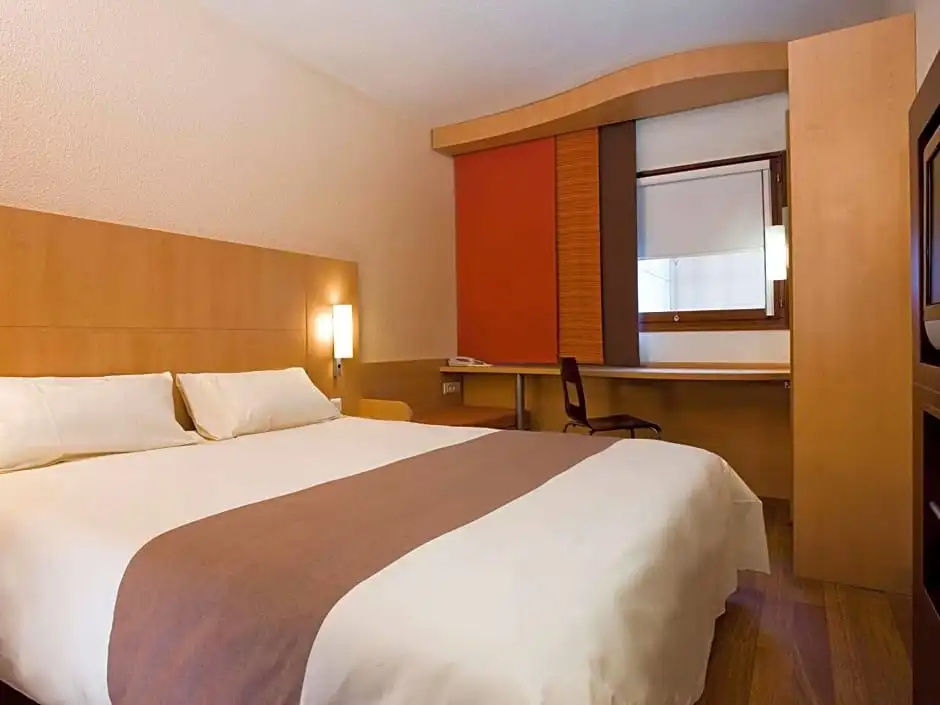 ibis Orange Centre Echangeur A7 A9 - Chambres