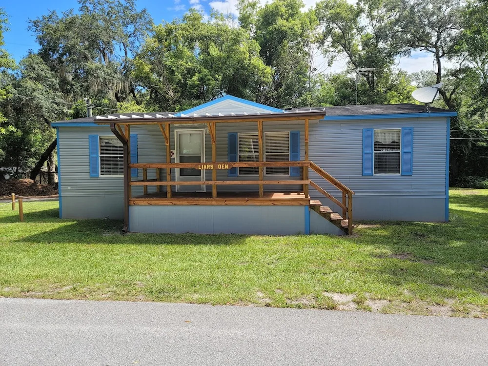 Camp Mack Lodge, Marina & RV Resort