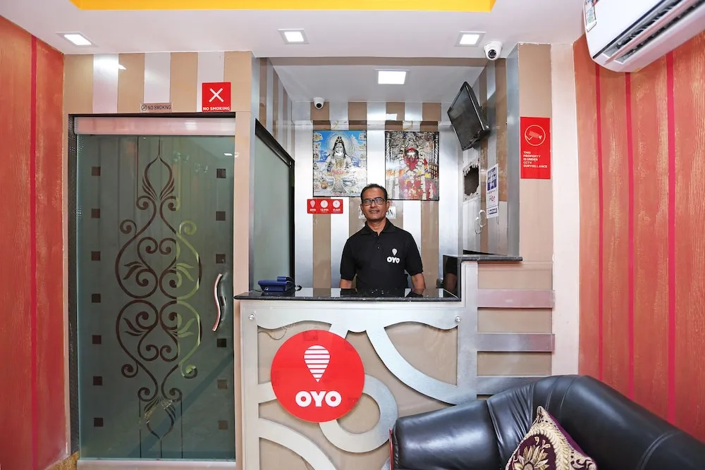 Lobby & Reception