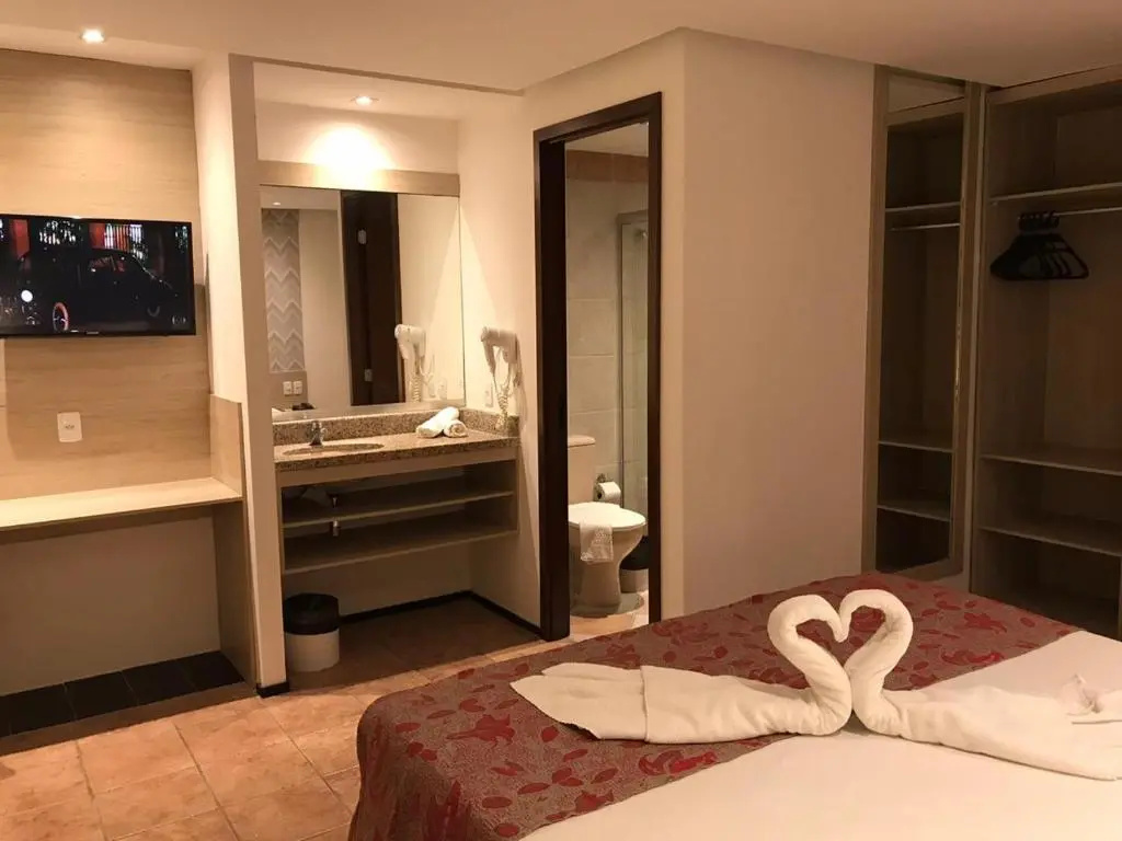 Plaza Praia Suites - Chambres