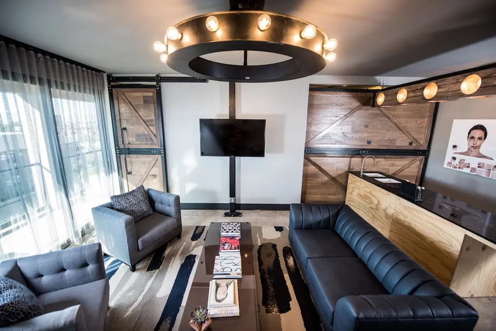 1 Bedroom Suite