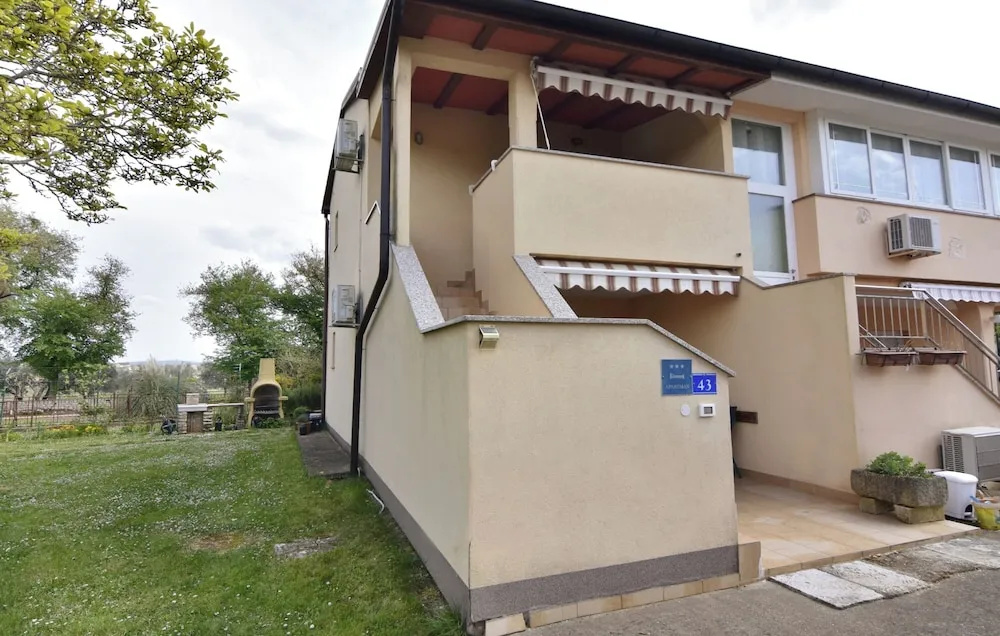 Cozy and Practical Studio in Šćavonija
