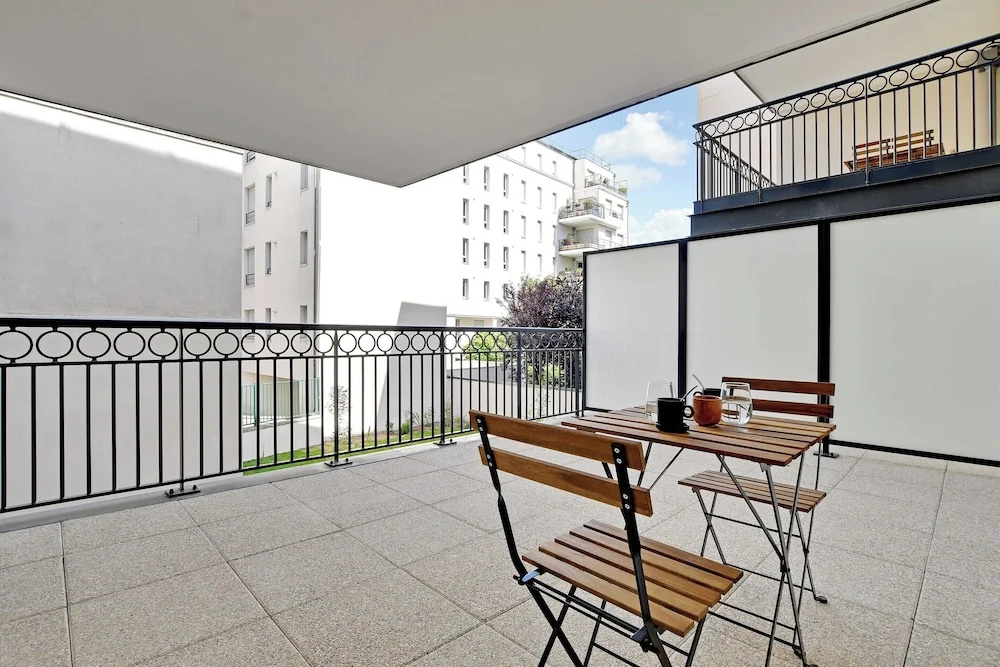 Elegant Apartment - 1 Bedroom/2 Bedrooms - Close to Paris & La Defense