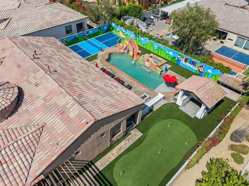 Super Mario Retreat Dream Getaway