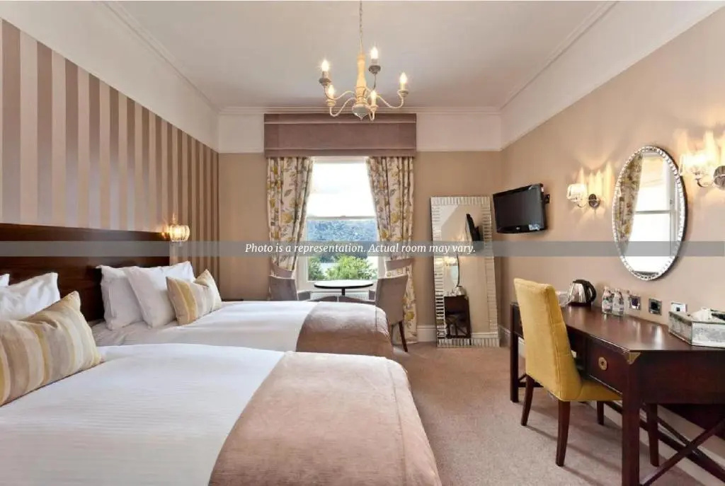 Standard Double room with lake view (twin beds)