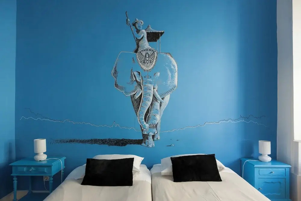 Standard Double room with city view (twin beds)
