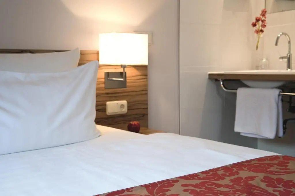 Comfort Single room with courtyard view