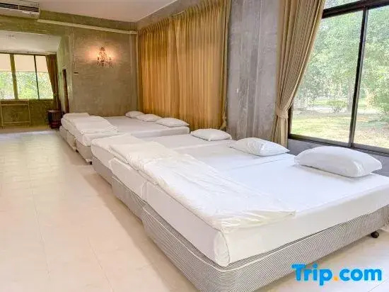 Deluxe Family room
