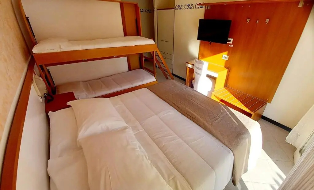 Standard Quadruple room with balcony