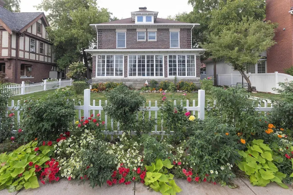 4 BDR Lake Geneva Estate Across From Beach!