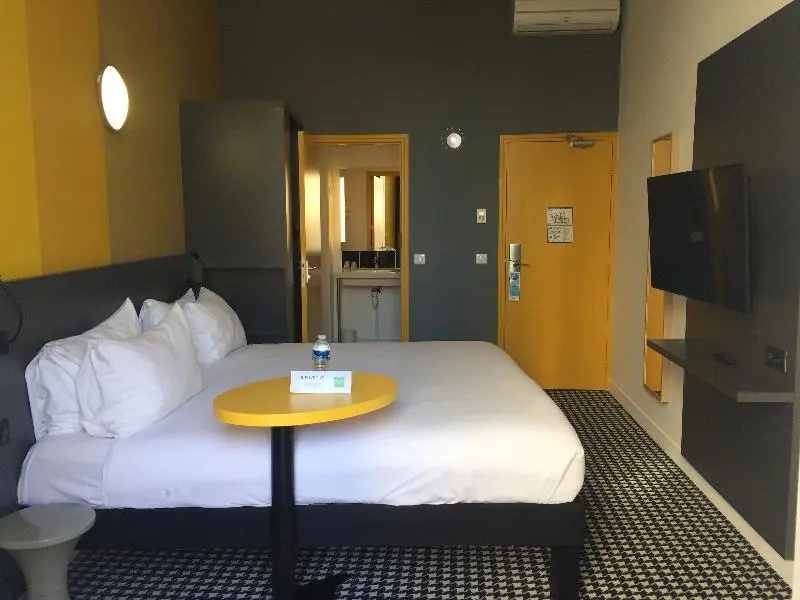 ibis Styles Marseille Vieux Port - Chambres