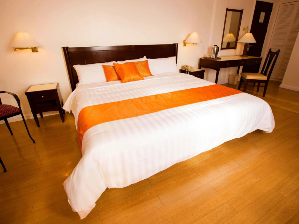 Harbor Town Hotel — 4