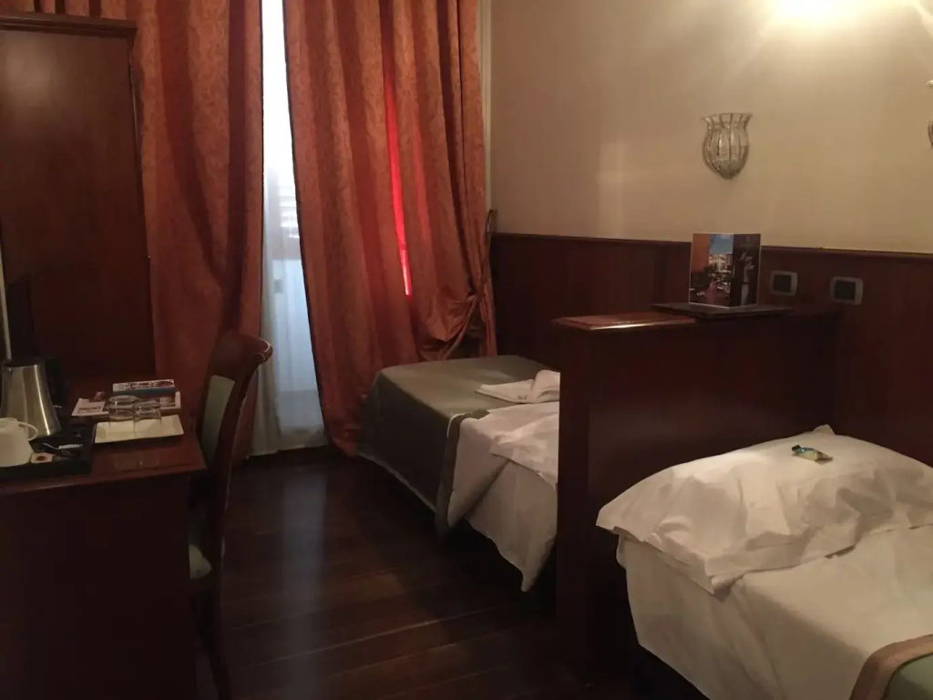 Standard Double room (twin beds)