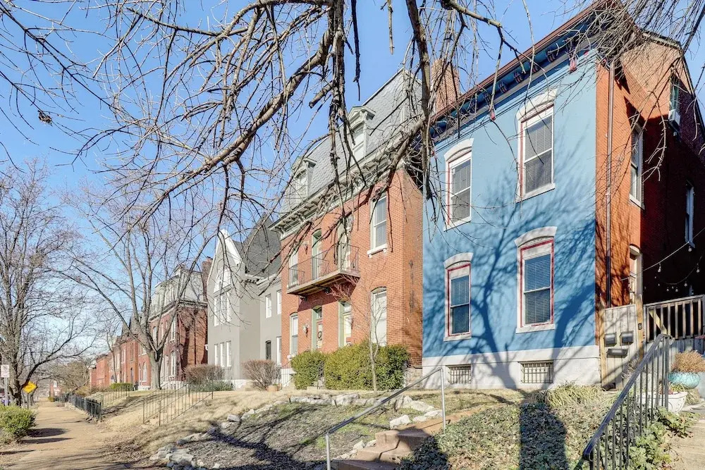 Walk to Bars & Dining: Historic Benton Park Gem