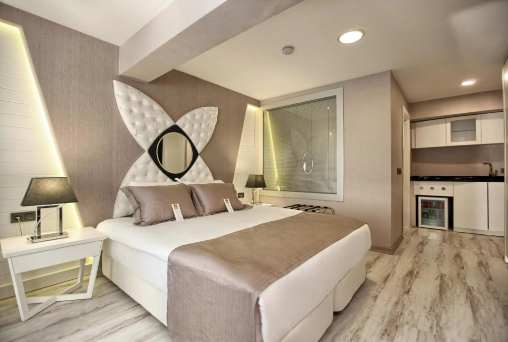 Demonti Otel - Général