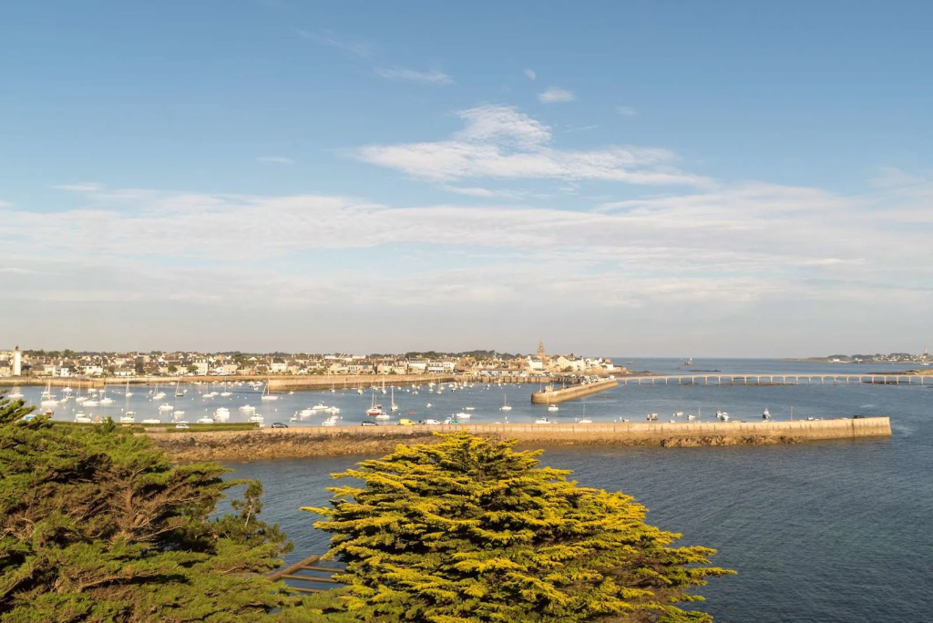 Beach & Waterfront
