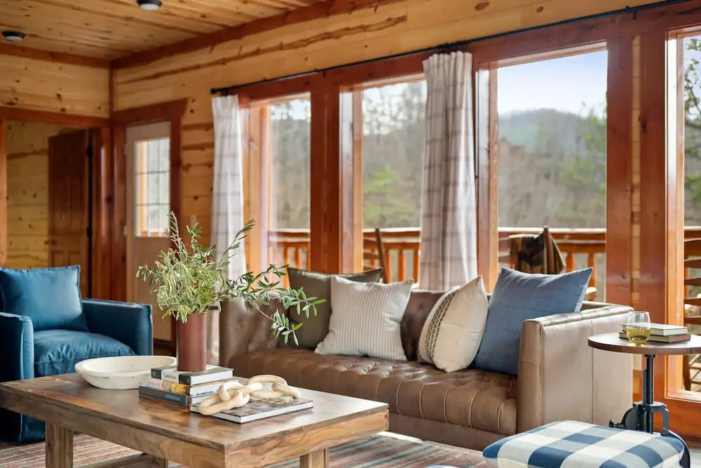 Crystalline by Avantstay High Altitude Retreat! w/ Movie Theatre, Indoor Pool, Hot Tub & Views!