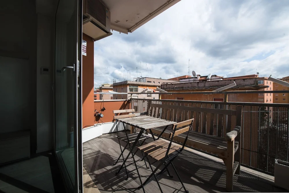 Time 4 Rome in Rome With 1 Bedrooms and 1 Bathrooms