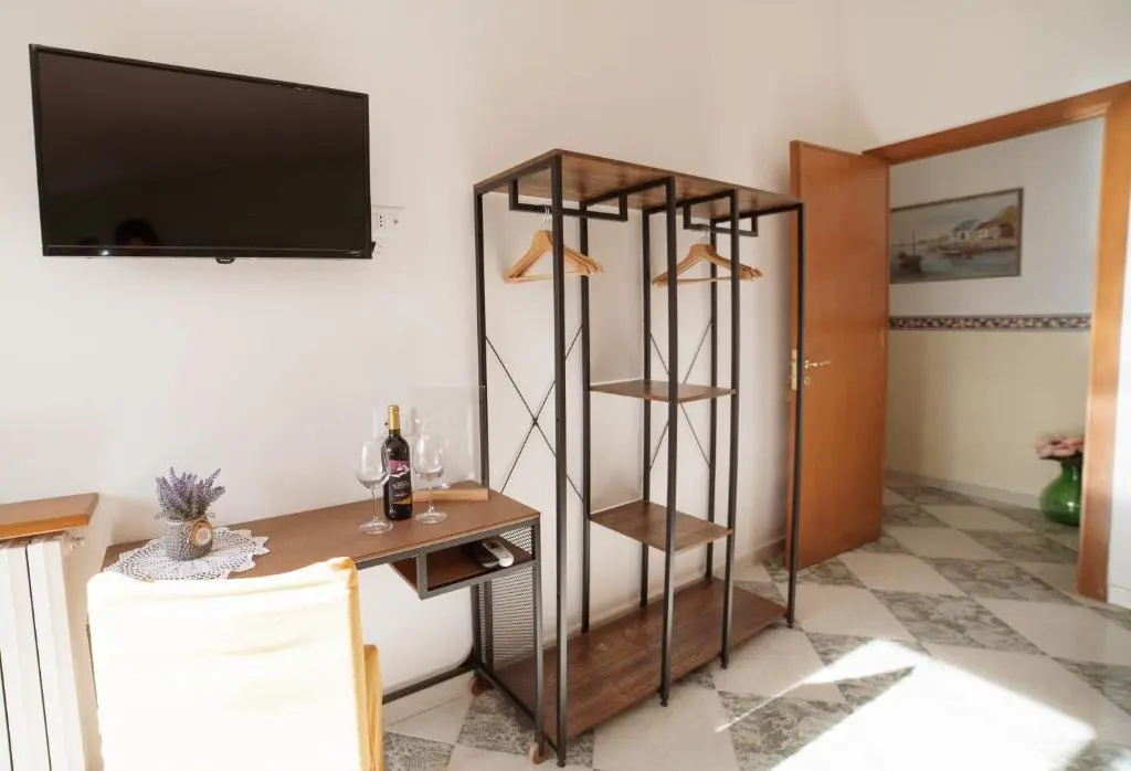 Standard Double room with balcony (full double bed)