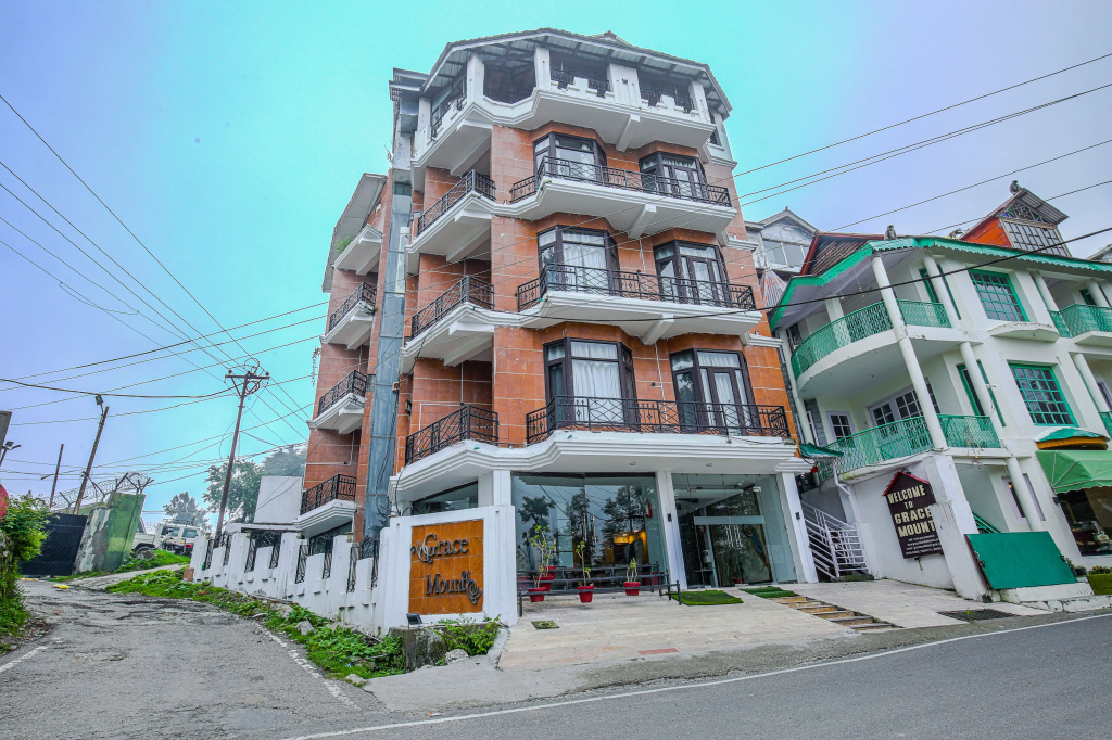 Pax Grace Mount Inn & Suites