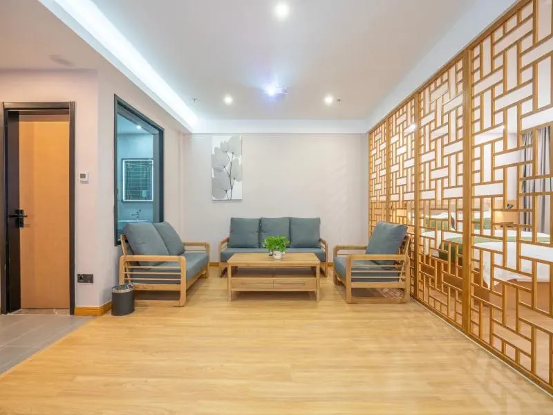 Lobby & Reception