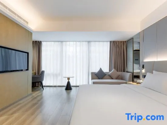 Deluxe Double room (full double bed)